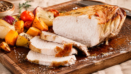 Lomo liso al horno de barro con verduras asadas al oliva