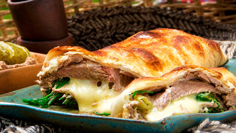 Lomo vetado relleno con espinacas, ají verde y queso