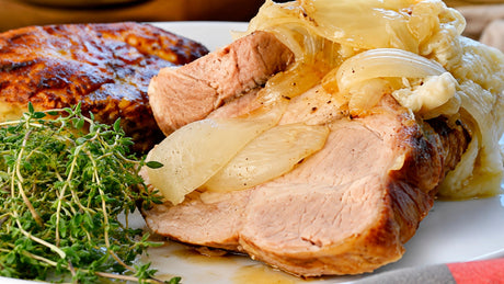 Pernil deshuesado con lasaña de papas