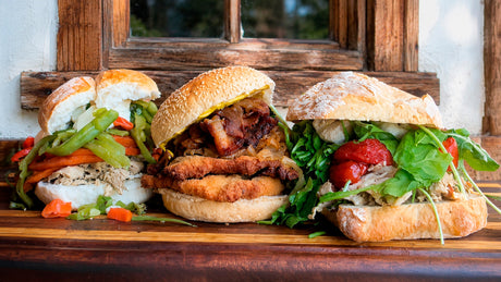 Tres sándwiches de cerdo